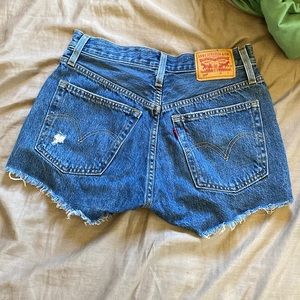 Levi’s 501 Mid wash shorts